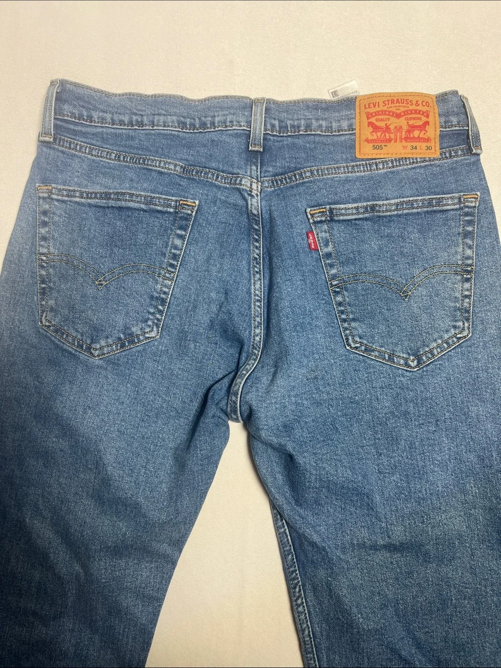 Levi's Men's Straight-Leg Jeans in Medium Blue Wash